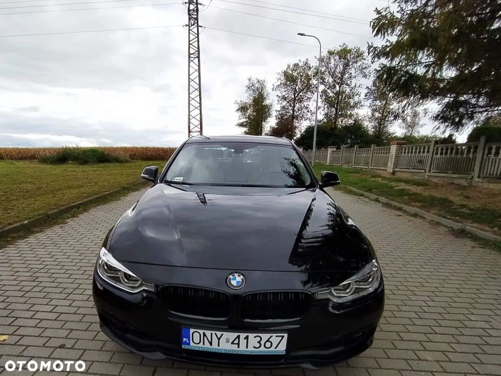 BMW Seria 3 320i xDrive Edition Luxury Line Purity - 8