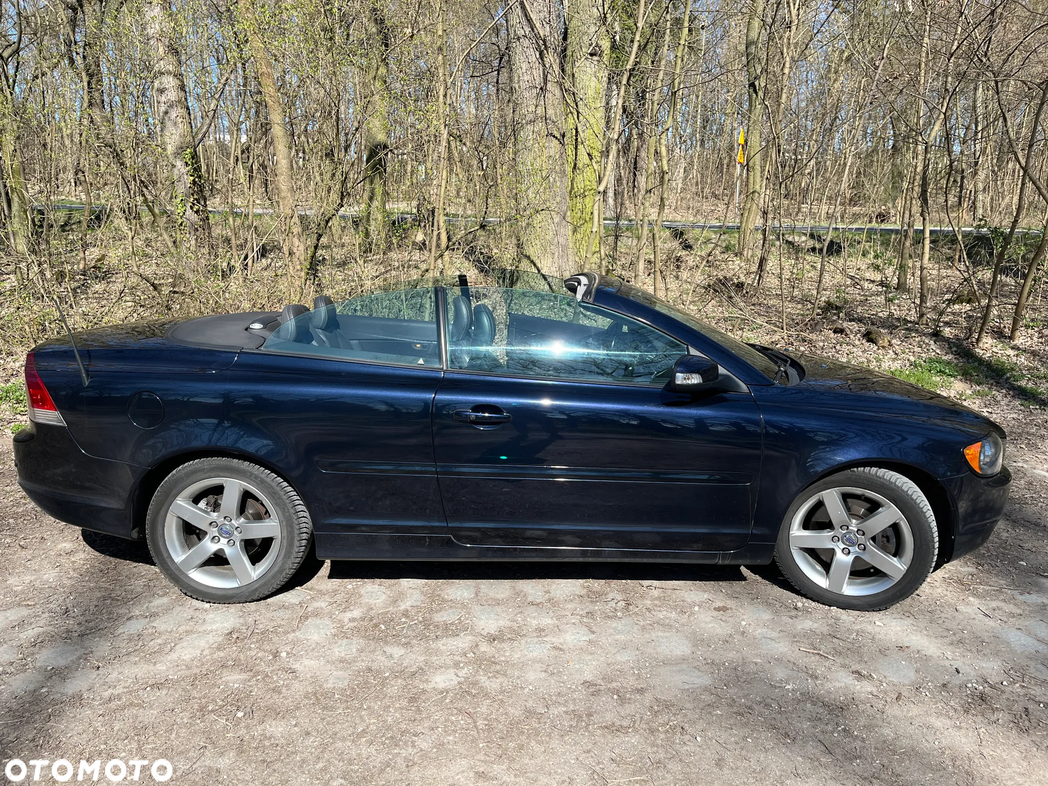 Volvo C70 2.0D Momentum - 12