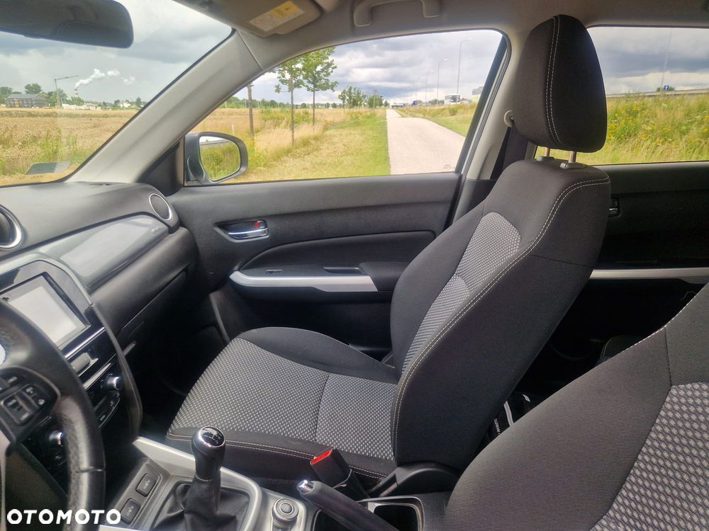 Suzuki Vitara 1.6 XLED 2WD - 12