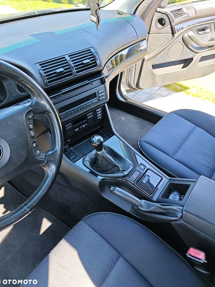 BMW Seria 5 525i - 5