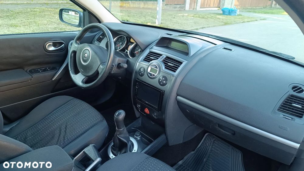 Renault Megane 1.6 Avantage - 12