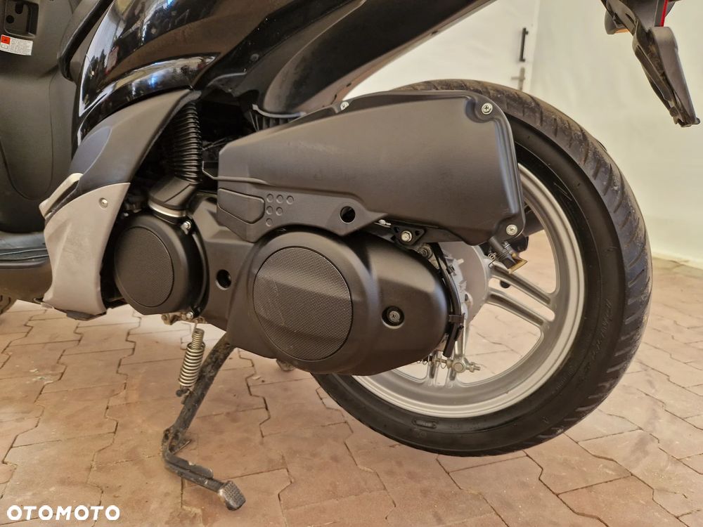 Yamaha X-max - 19