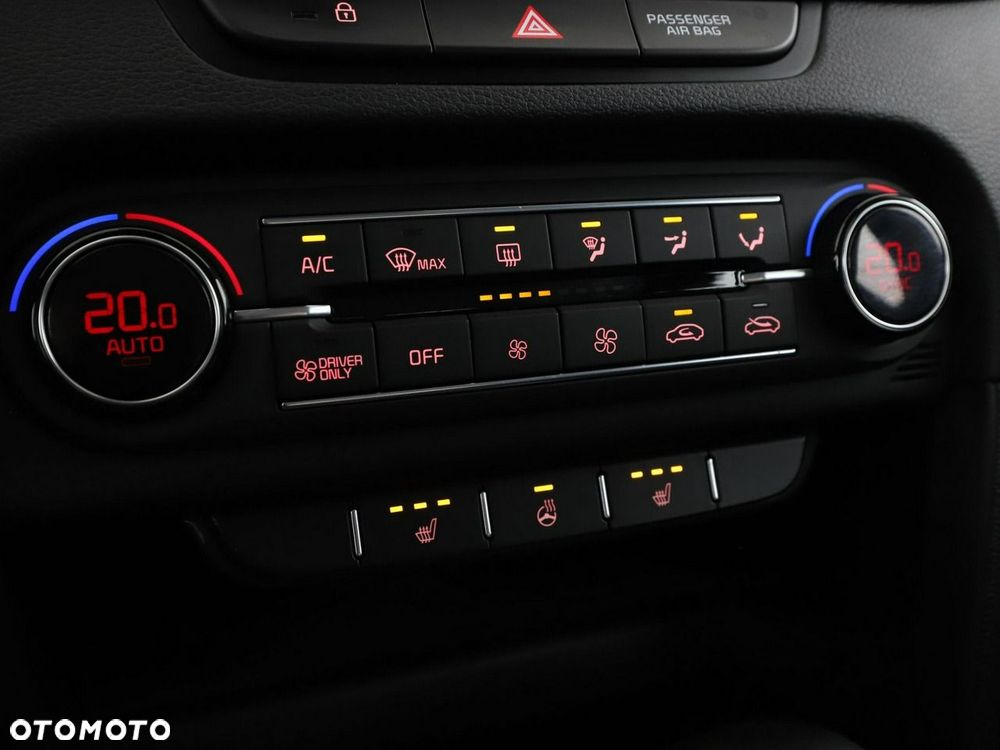 Kia Ceed 1.6 GDI DCT OPF Vision - 29