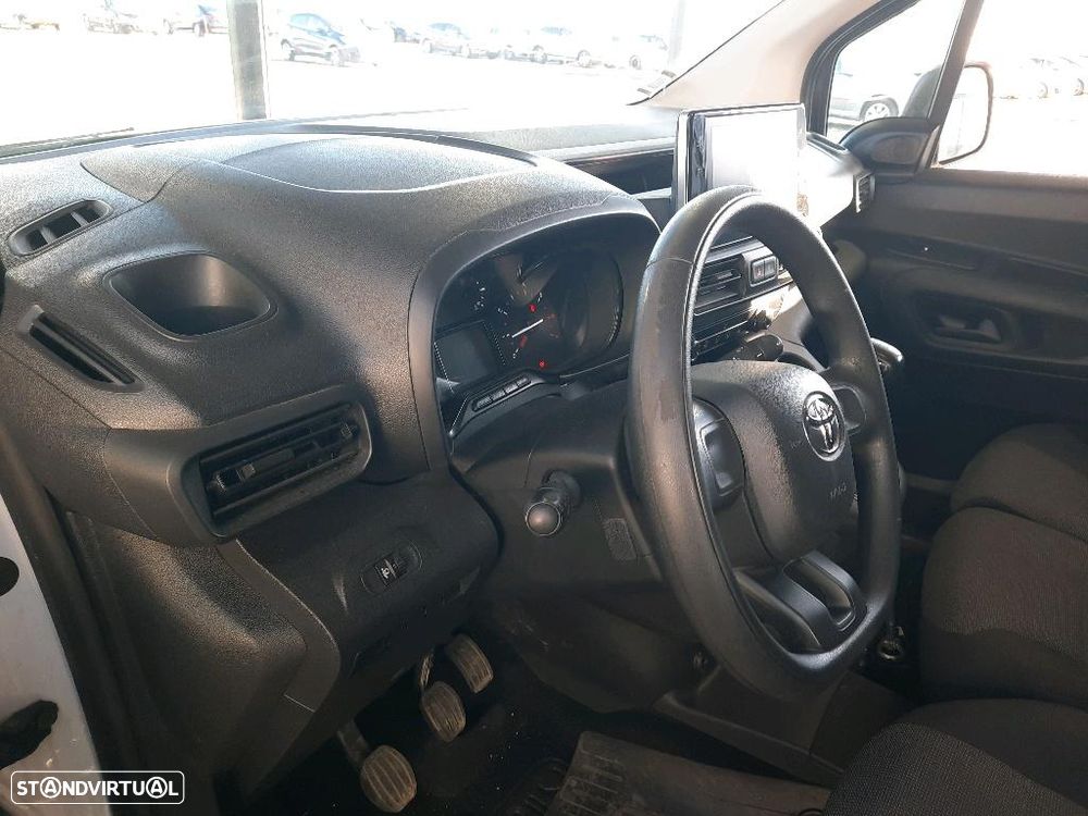 Toyota PROACE CITY 3 LUGARES CX.6 V. - 11