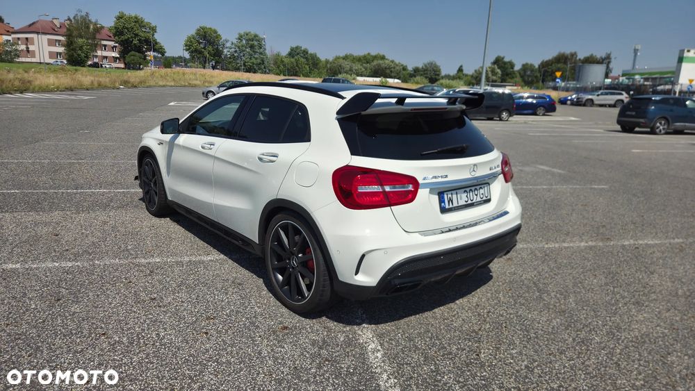 Mercedes-Benz GLA - 3