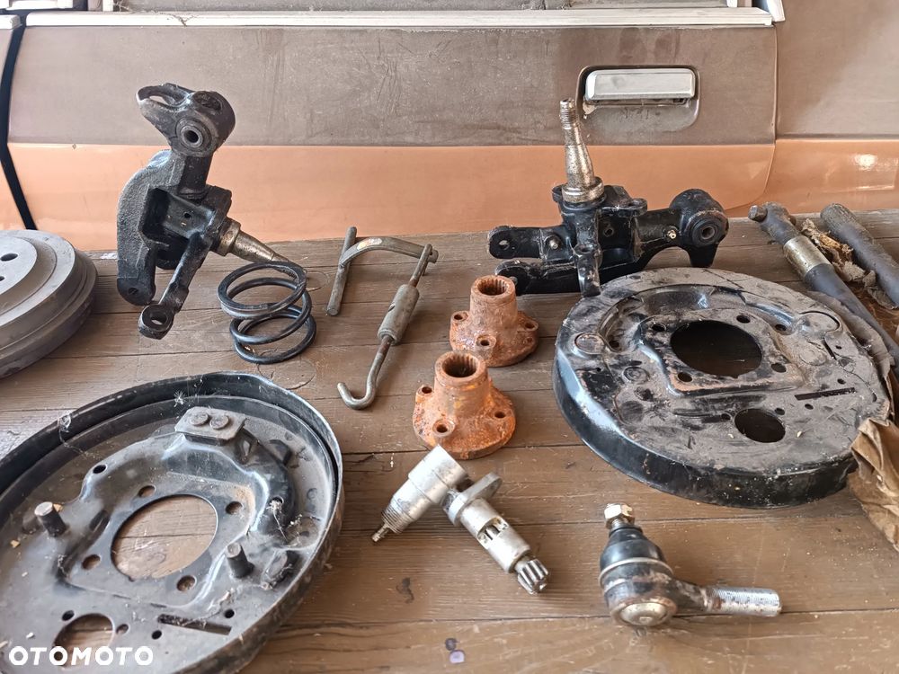 Fiat 126p Zderzak Maska Drzwi Szyby Koła Silnik Zawieszenie inne - 39
