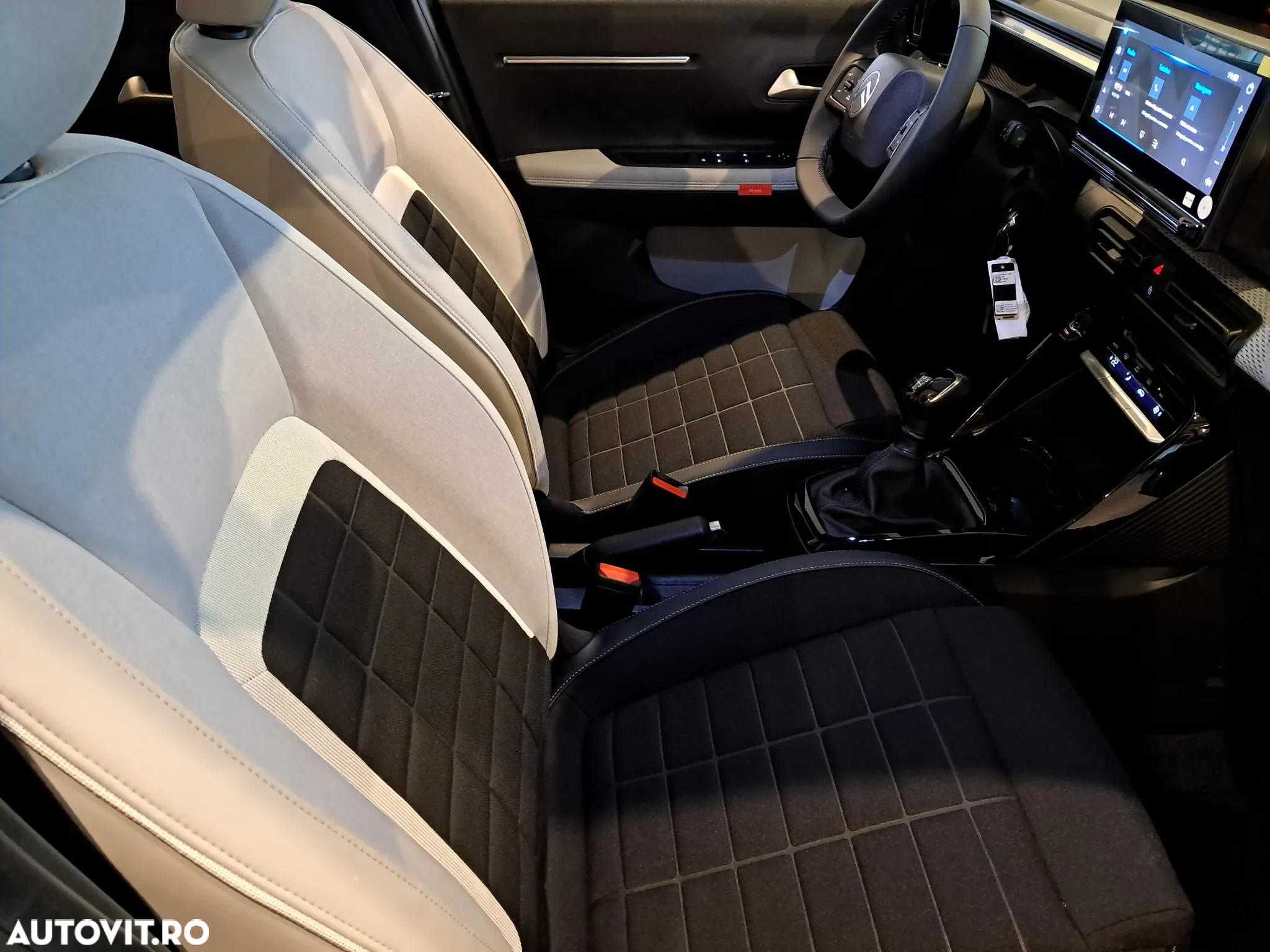 Citroën C3 1.2 PureTech 100 S&S BVM6 MAX - 37