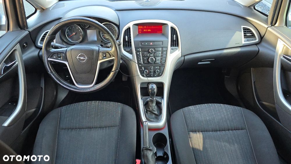 Opel Astra 1.4 Turbo Design Edition - 9