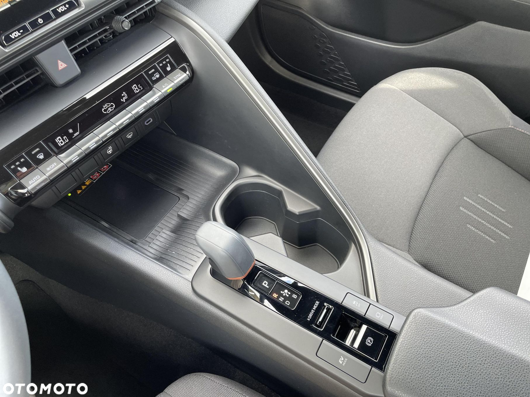Toyota C-HR 1.8 Hybrid Style - 26