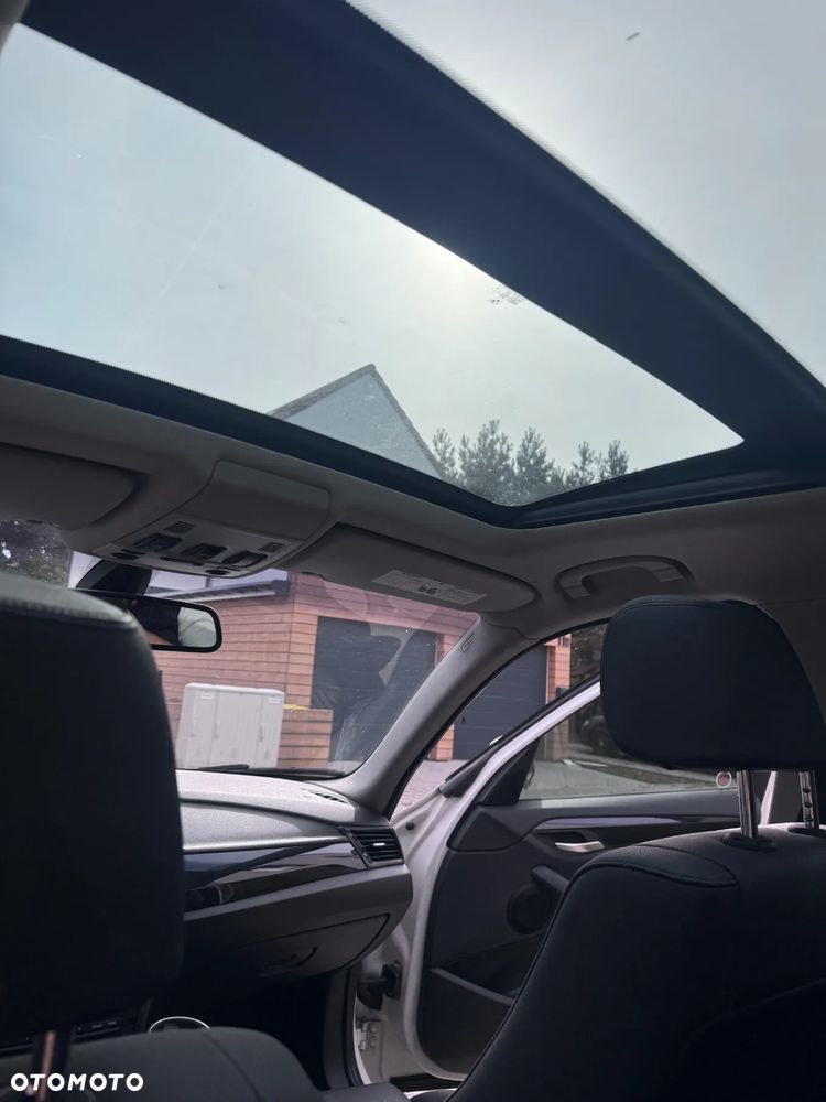 BMW X1 xDrive28i Sport Line - 14