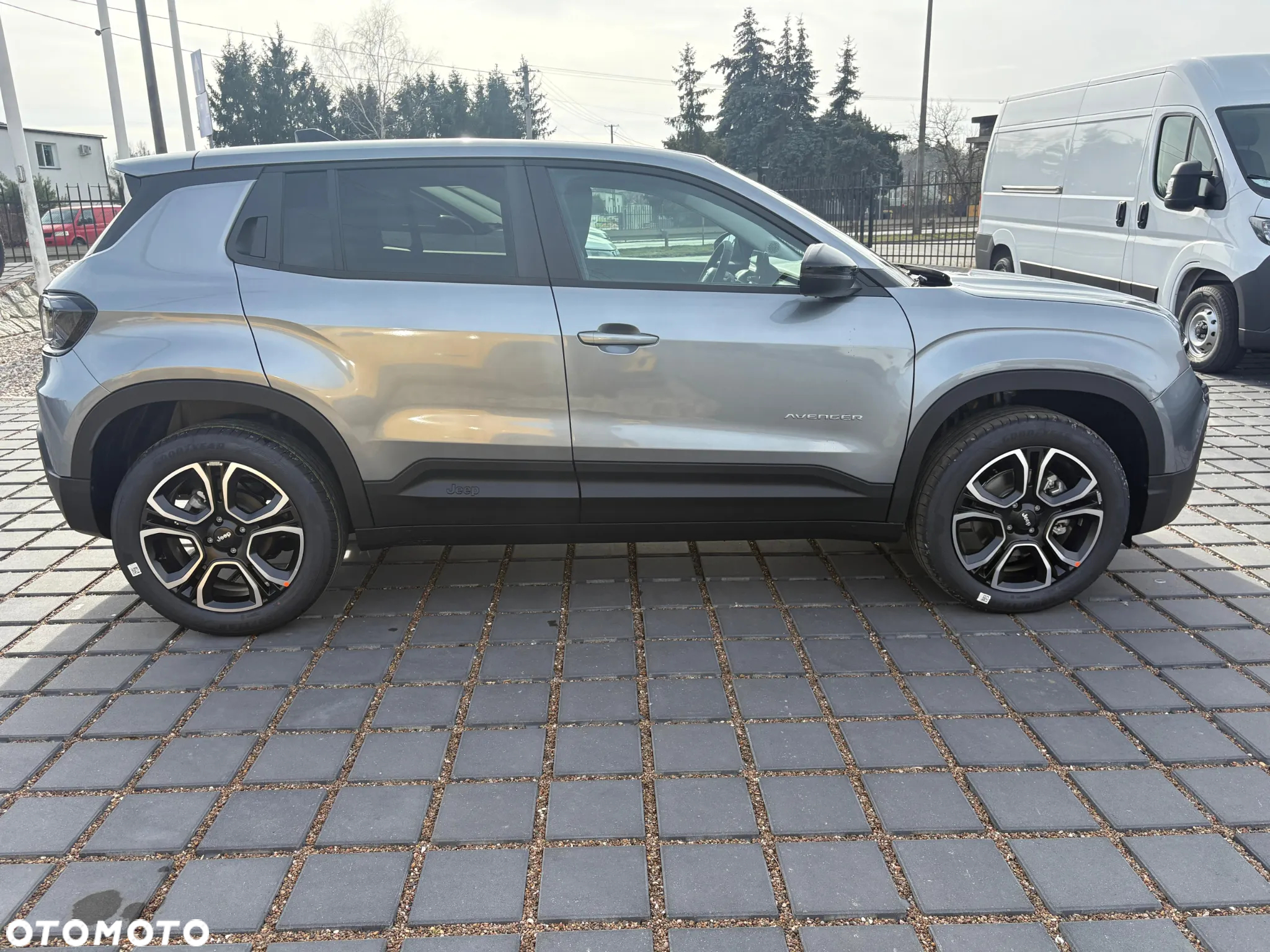 Jeep Avenger 1.2 T3 mHEV Altitude FWD eDCT6 - 7