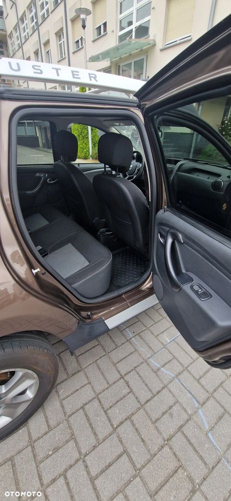 Dacia Duster 1.6 SCe Laureate S&S - 10