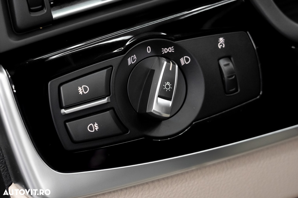 BMW Seria 5 520d Aut. - 36