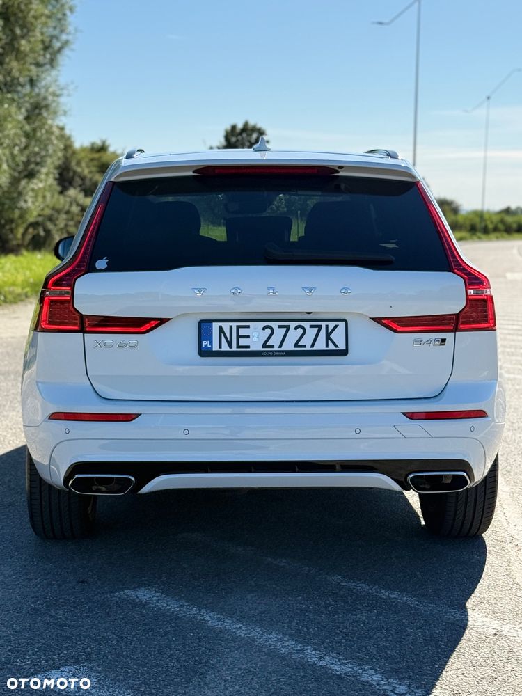 Volvo XC 60 D4 AWD R-Design - 8