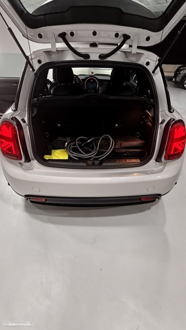 MINI 3 Portas Cooper SE Premium Essential - 24
