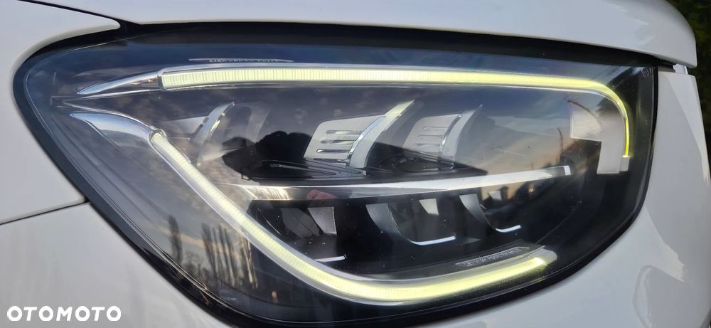 Mercedes-Benz GLC 220 d 4Matic 9G-TRONIC AMG Line - 21