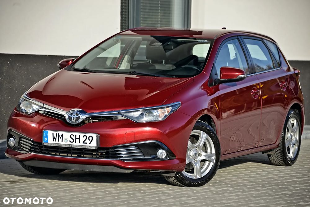 Toyota Auris 1.2 T Dynamic - 1
