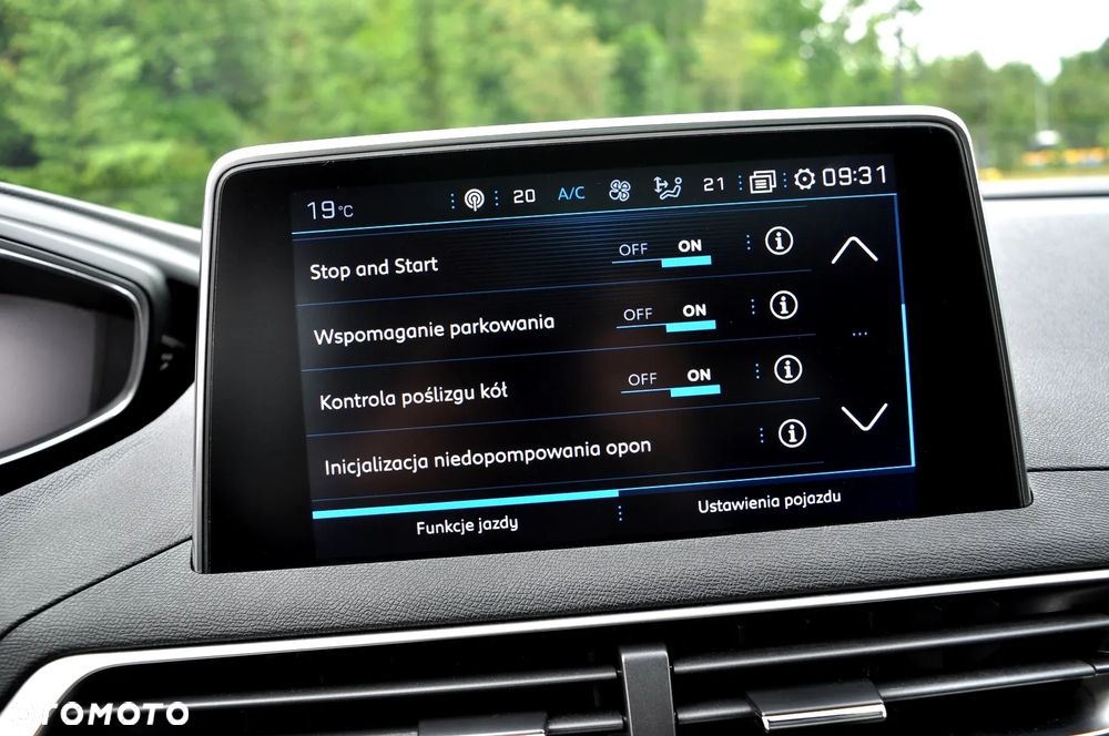 Peugeot 5008 1.2 PureTech Allure S&S - 29