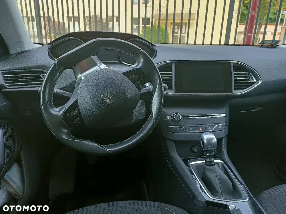 Peugeot 308 SW 1.2 PureTech Active S&S - 7
