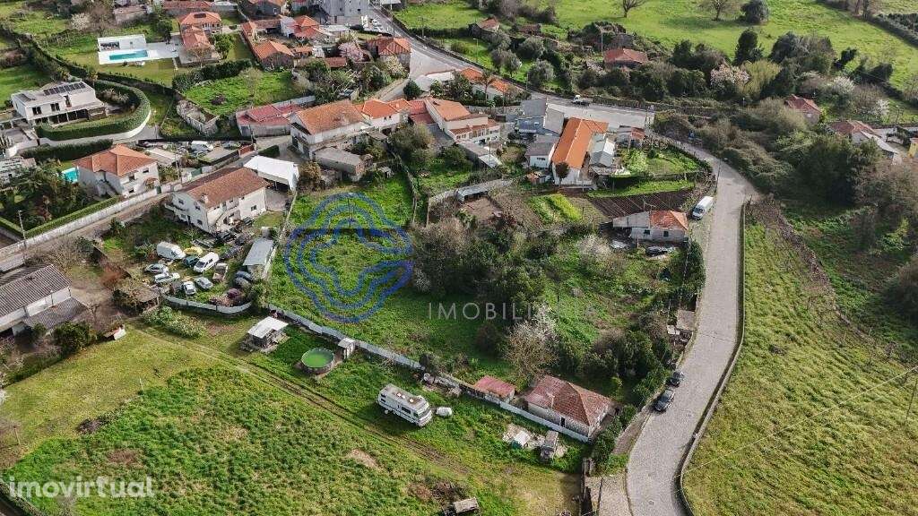 MORADIA COM TERRENO EM SANTO TIRSO - Grande imagem: 3/57