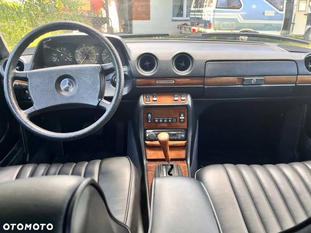 Mercedes-Benz W123 - 8