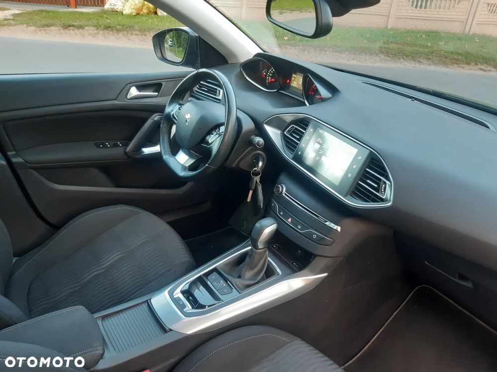 Peugeot 308 SW BlueHDi 150 Automatik Stop & Start Niveau 2 Business-Line - 16