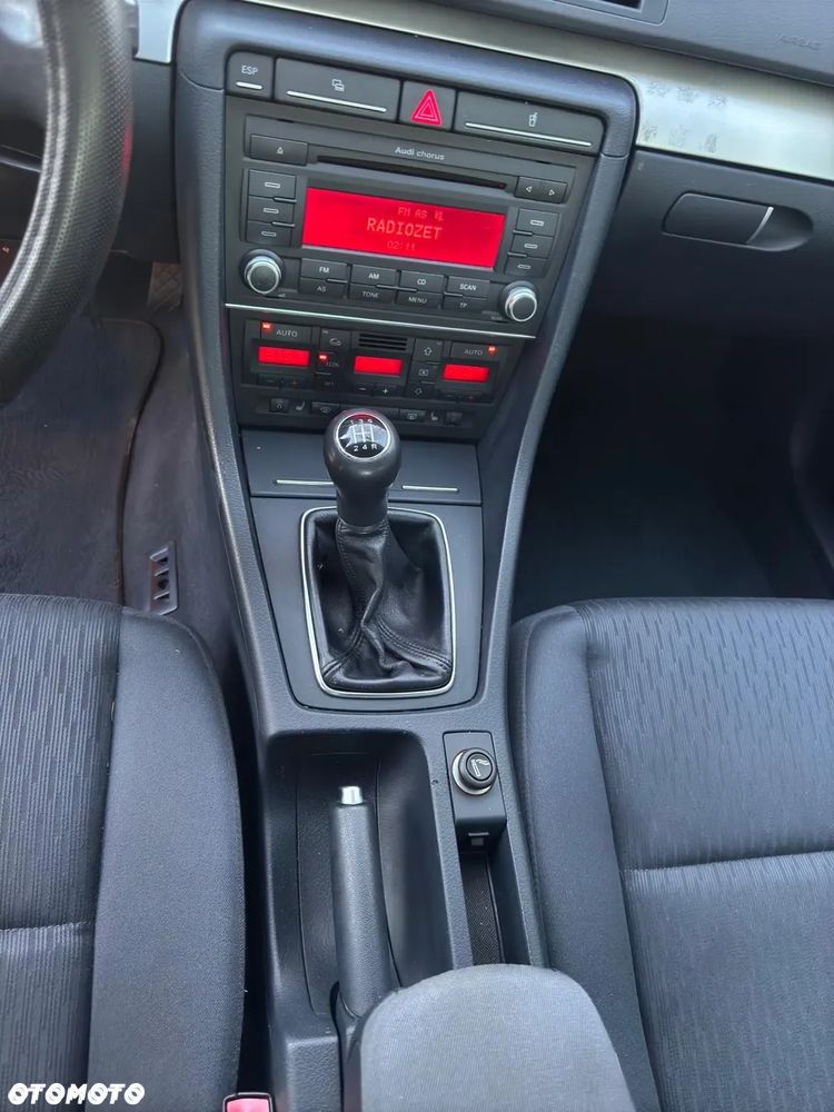 Audi A4 Limousine - 16