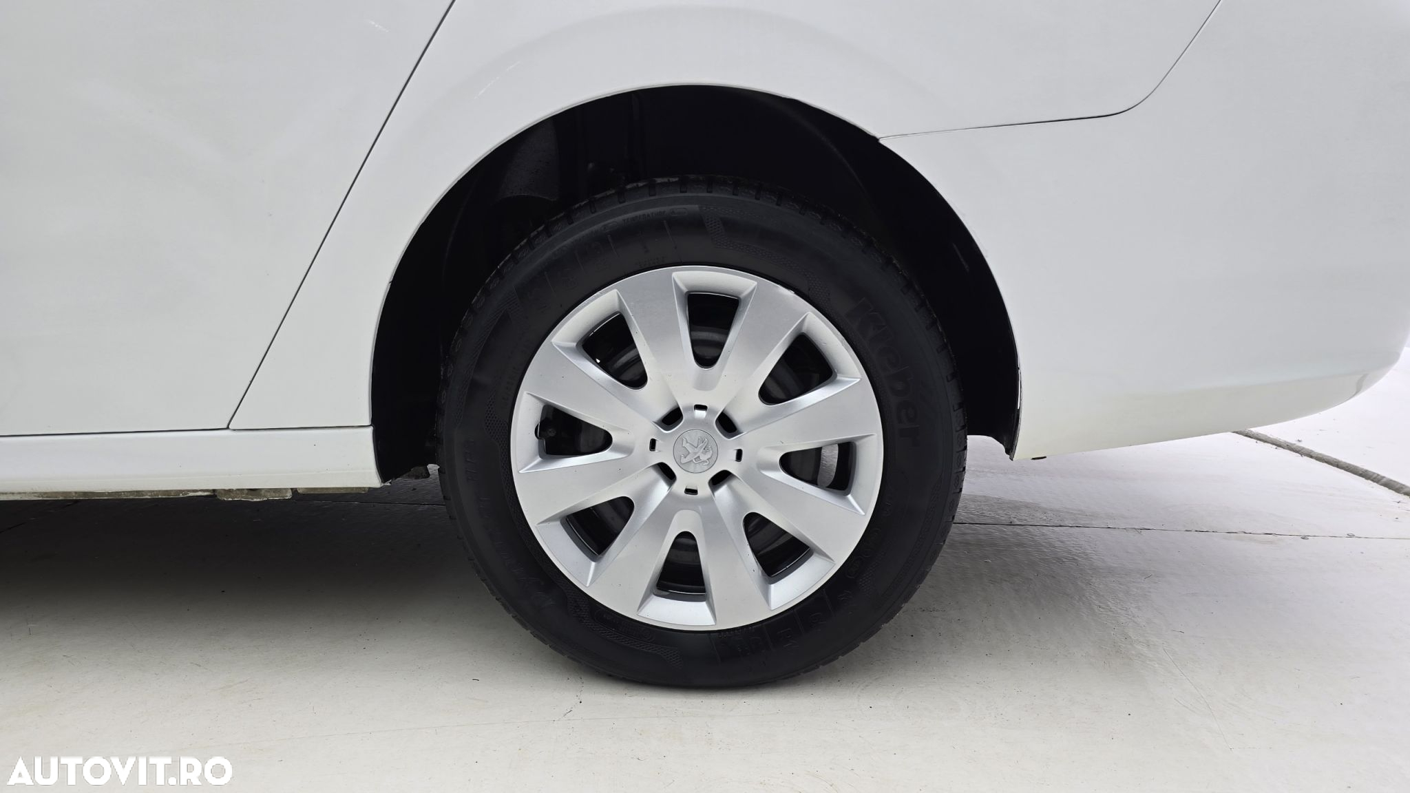 Peugeot 301 1.6 BlueHDI FAP Active - 22