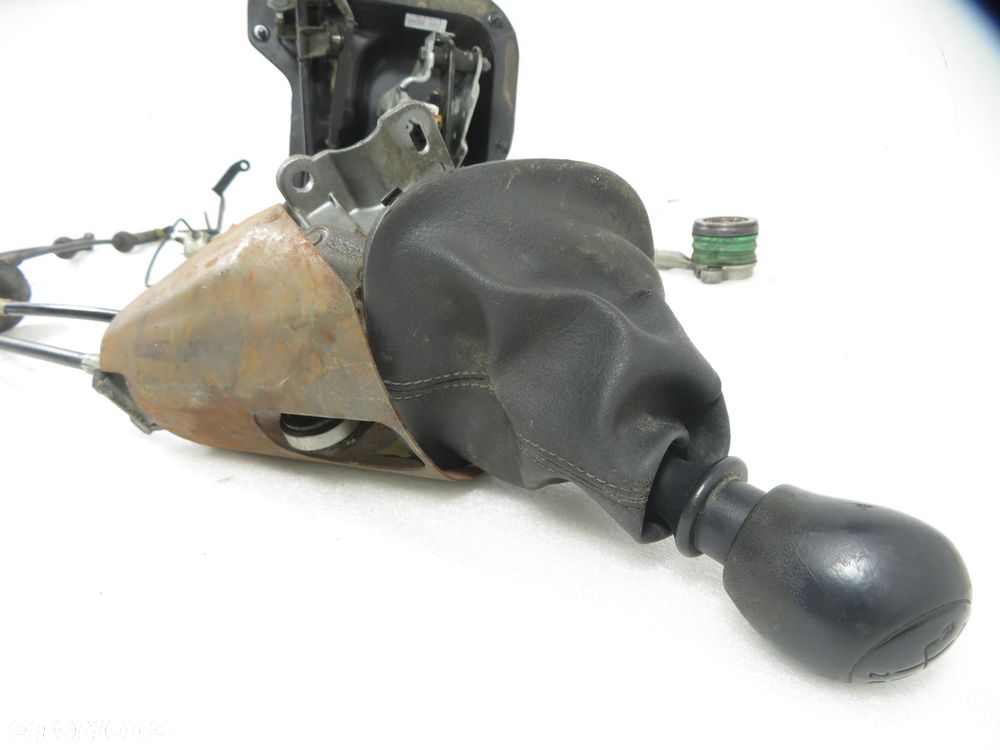 PRZEKŁADKA AUTOMAT NA MANUAL 6 BIEGÓW RENAULT TRAFIC II 2.0DCI  8200506830 - 7