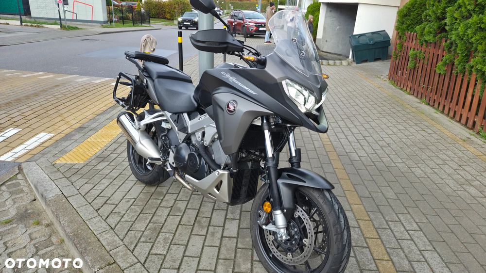 Honda VFR - 27
