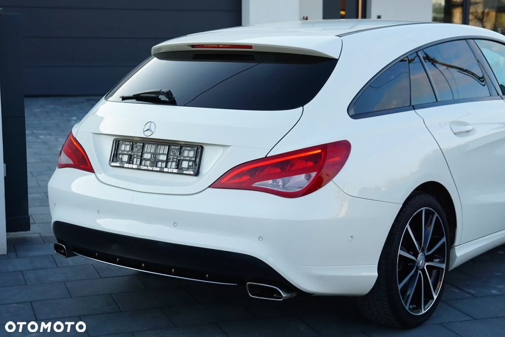 Mercedes-Benz CLA 180 7G-DCT UrbanStyle Edition - 13