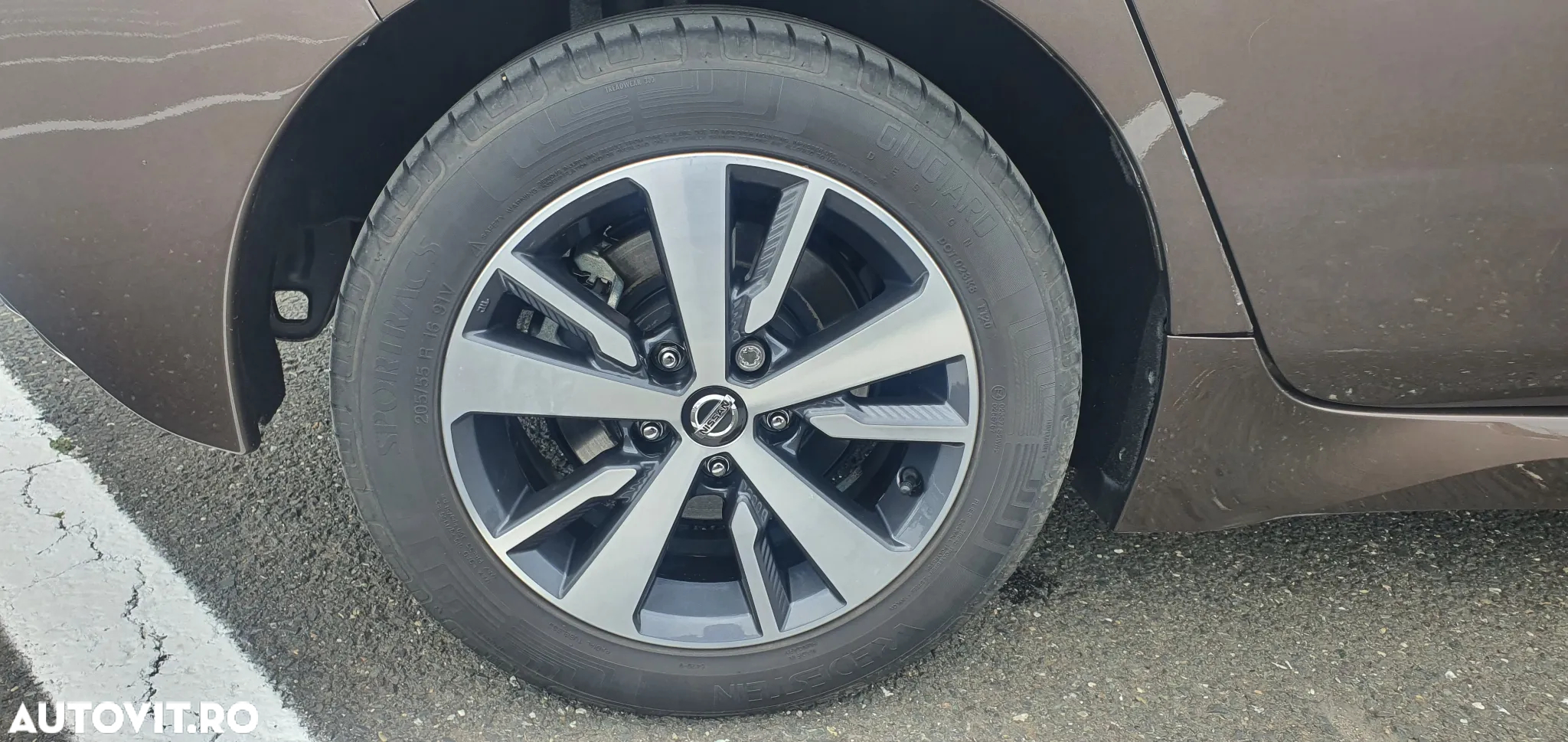 Nissan LEAF - 11