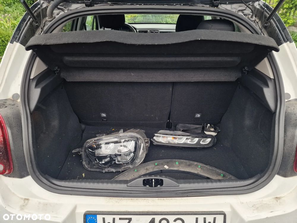 Citroën C3 1.2 PureTech Shine EAT6 - 10