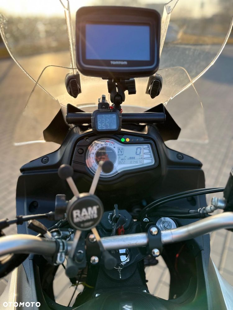 Suzuki V-STROM - 22