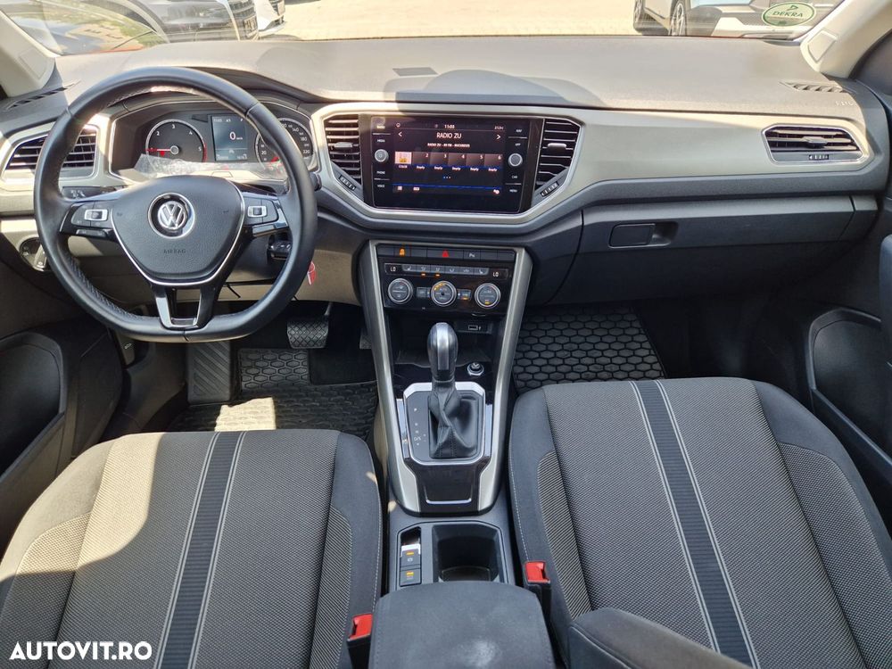 Volkswagen T-Roc - 8