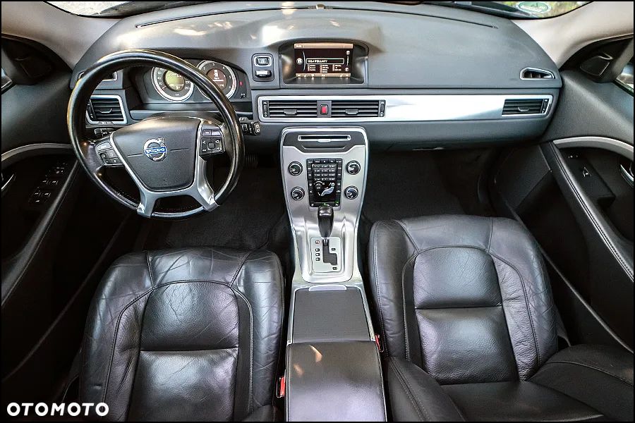 Volvo V70 - 36