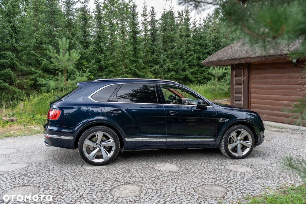 Bentley Bentayga W12 Mulliner - 15