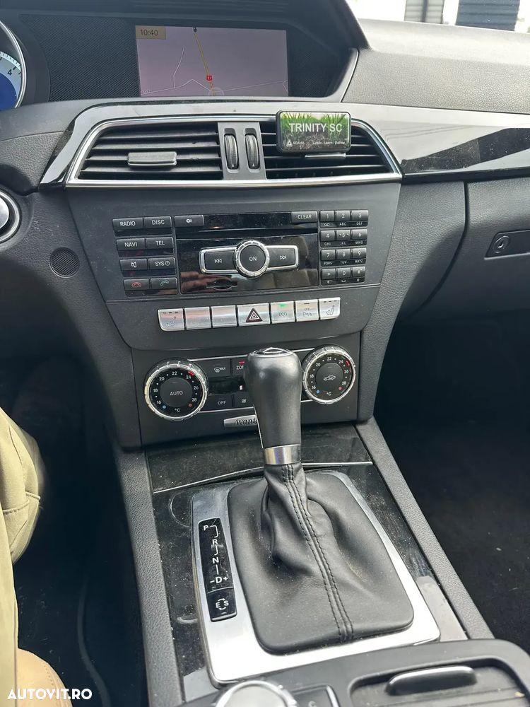 Mercedes-Benz C 200 CDI DPF (BlueEFFICIENCY) 7G-TRONIC Avantgarde - 2