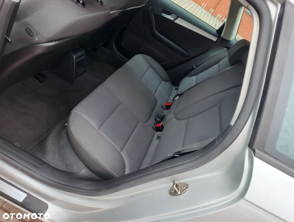 Audi A3 Sportback 1.6 TDI DPF Attraction - 24