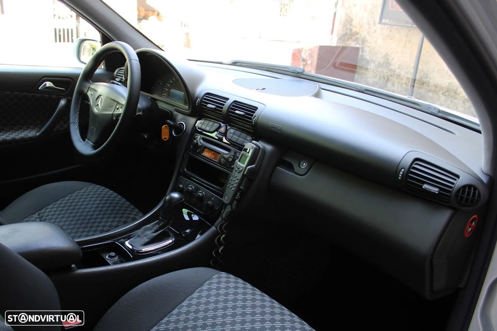 Mercedes-Benz C 220 - 33