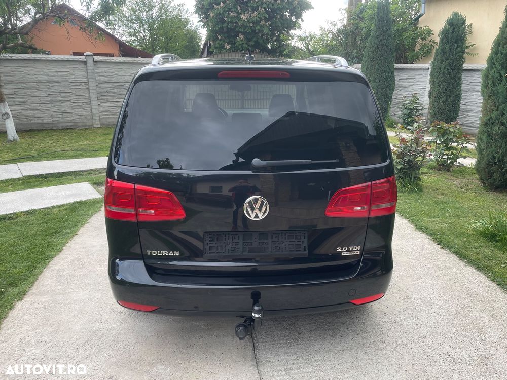 Volkswagen Touran - 11