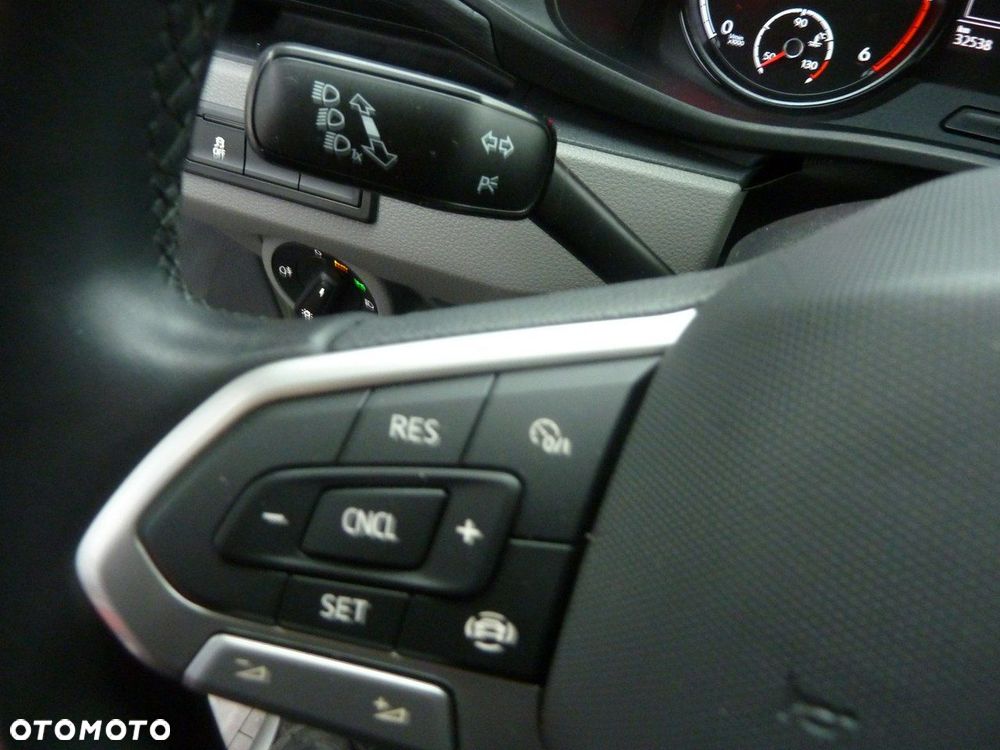 Volkswagen Transporter - 23