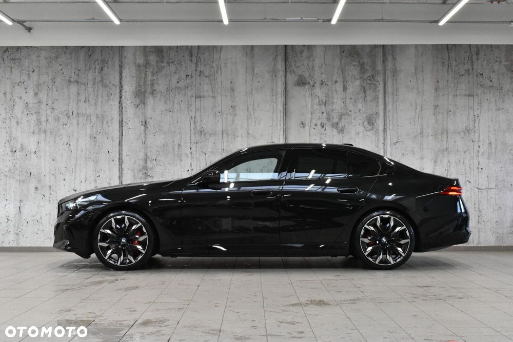 BMW i5 - 4