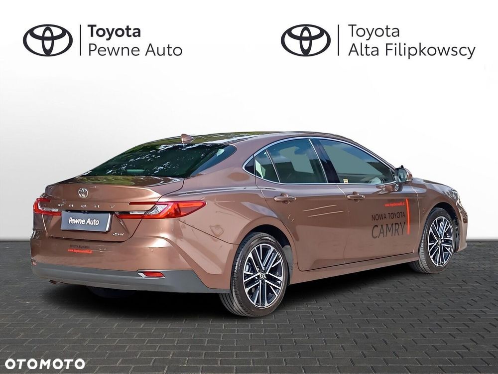 Toyota Camry - 2