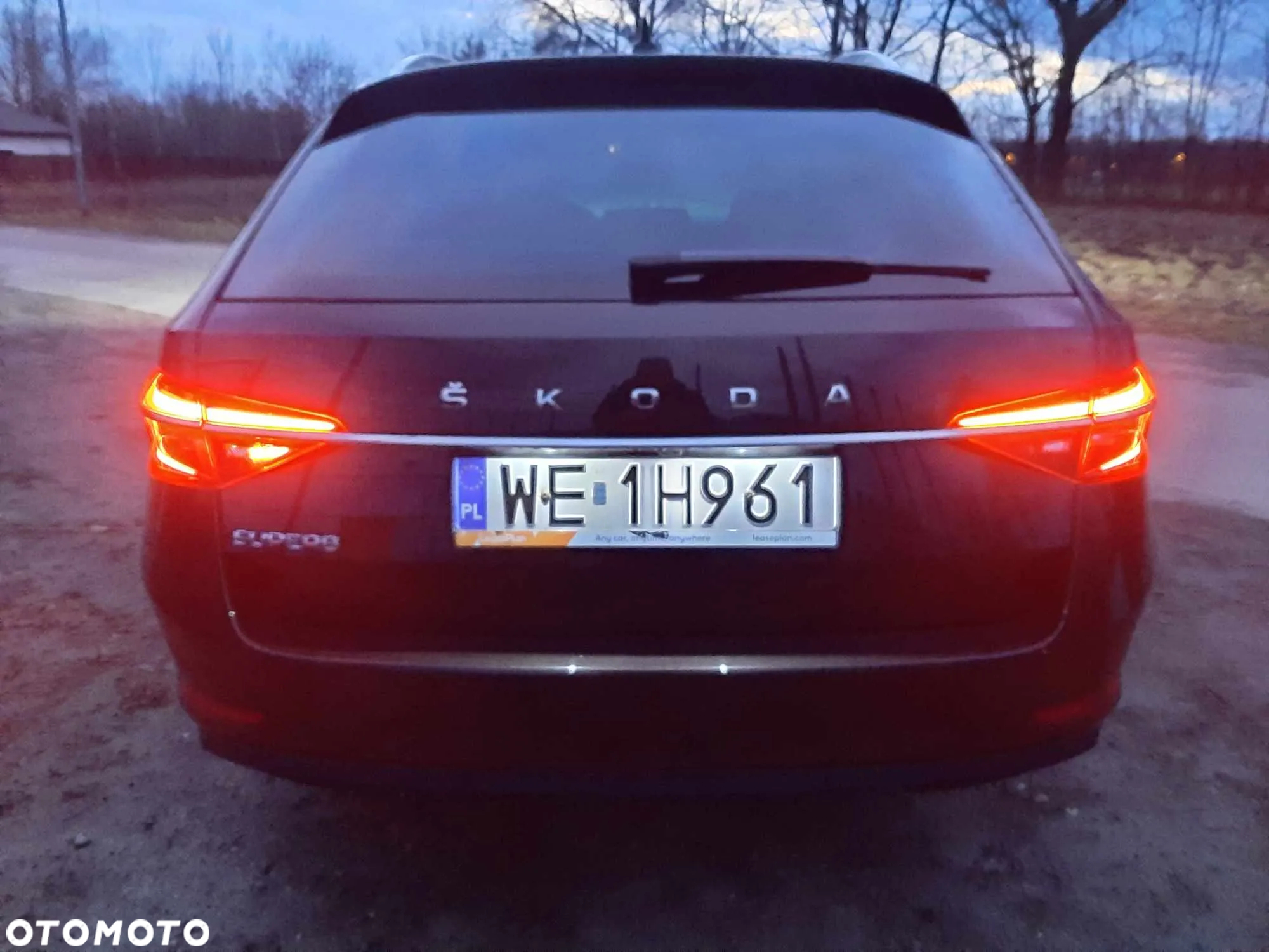 Skoda Superb 2.0 TDI Style DSG - 4