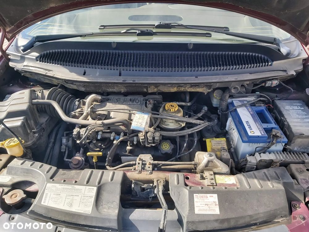 Chrysler Voyager - 11