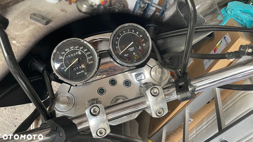 Honda VF - 6
