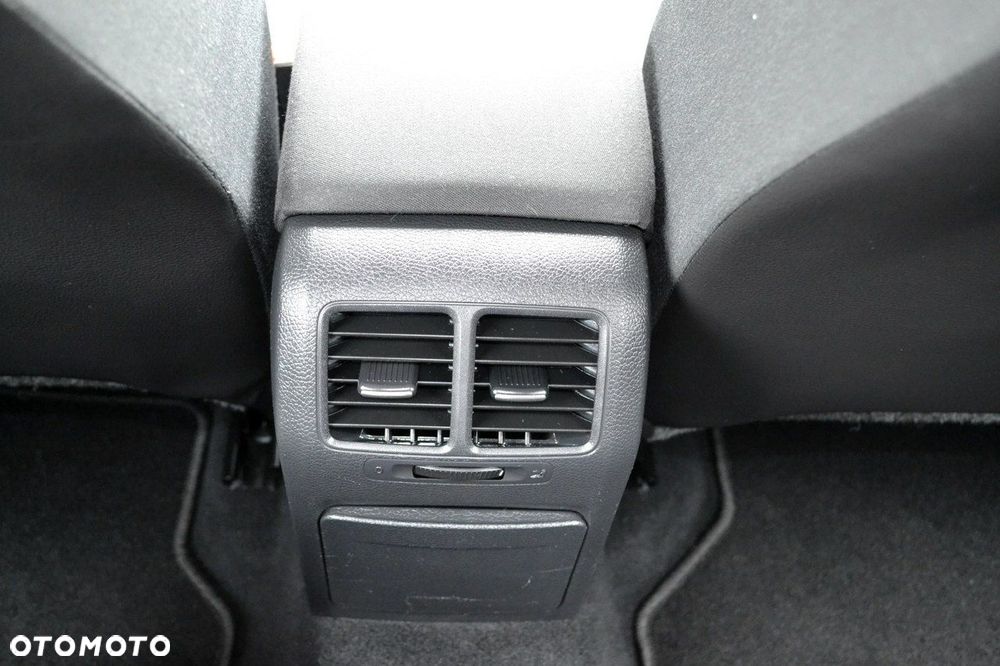 Volkswagen Golf 1.4 Style - 15