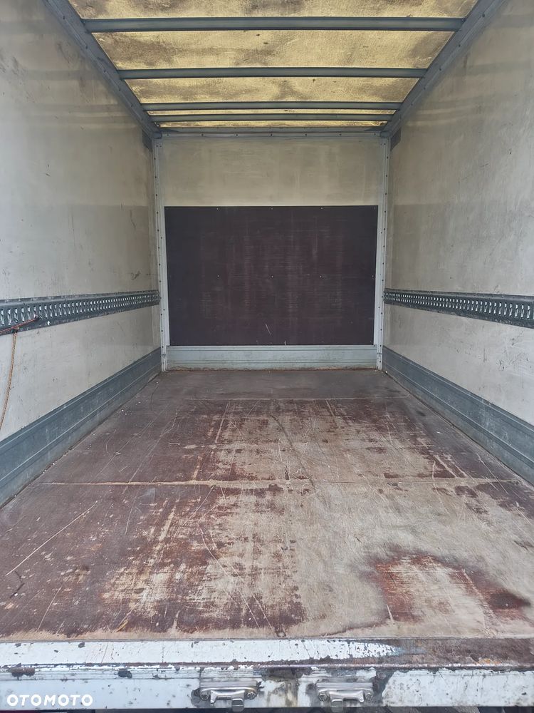 Mercedes-Benz SPRINTER - 11