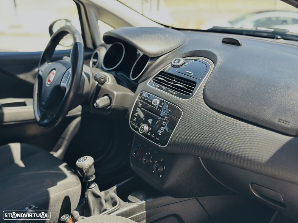 Fiat Punto 1.2 Lounge S&S - 25